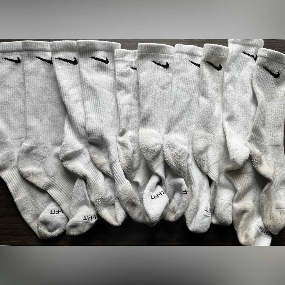 White Nike Everyday Plus Cushioned Crew Socks
